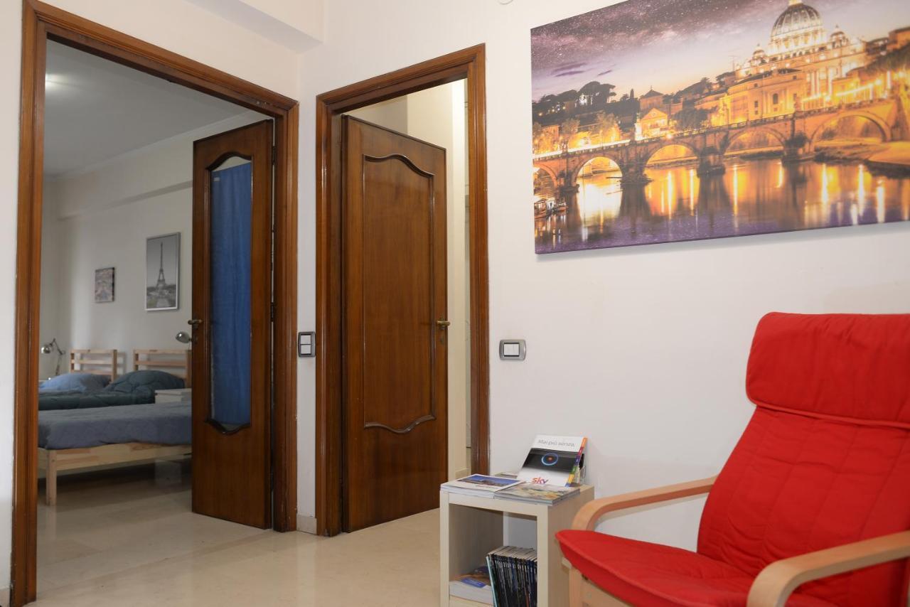 In Guest - Emilios Triple In Our Cozy And Comfortable Establishment Rome